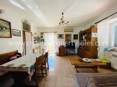 Kuća, Brač, 300 m², 420 000 € - 5