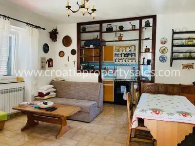 Kuća, Brač, 300 m², 420 000 € - 6