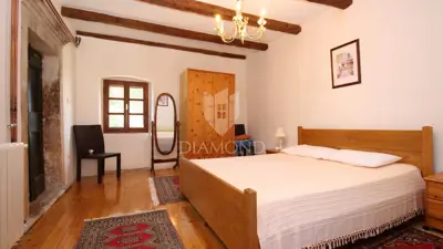 House 475 m², Marčana - pool and grounds 3,000 m² - 12