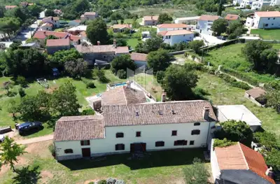 House 475 m², Marčana - pool and grounds 3,000 m² - 3
