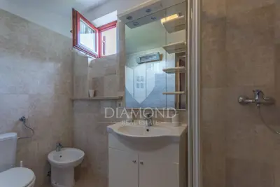 Villa 350 m², Rakalj - pool, sauna and sea view - 19