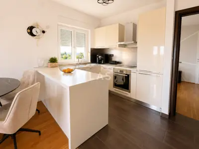Wohnung 108 m², Rijeka Mlaka - erweitertes Zentrum und hohe Decken - 5