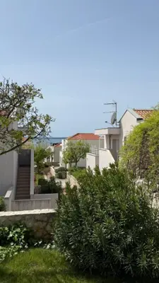 Apartman u Petrčanima, vrt i parkirališno mjesto - 15