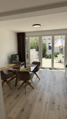 Apartman u Petrčanima, vrt i parkirališno mjesto - 2