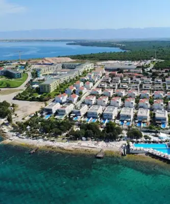 Apartman u Petrčanima, vrt i parkirališno mjesto - 17