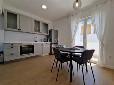Stan 82 m², Makarska centar - pogled na more - 3