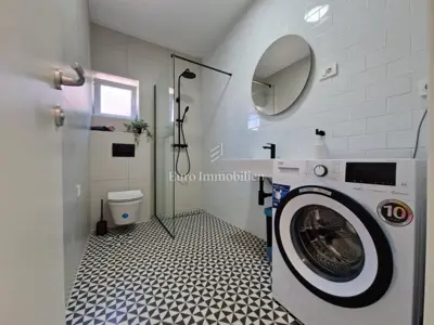 Stan 82 m², Makarska centar - pogled na more - 13