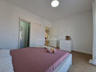 Stan 82 m², Makarska centar - pogled na more - 11