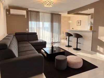 Rijeka, turnić – lijepi stan za najam, 60 m²