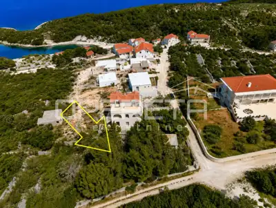 Građevinsko zemljište 400 m², Povlja na Braču, 200 m od mora - 3