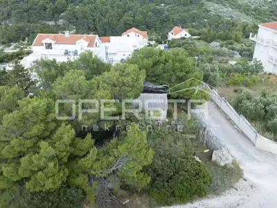 Građevinsko zemljište 400 m², Povlja na Braču, 200 m od mora - 19