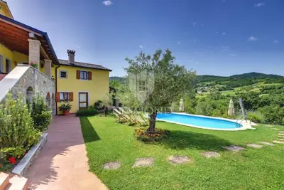 Vila 400 m², Beram - bazen i vrt - 4
