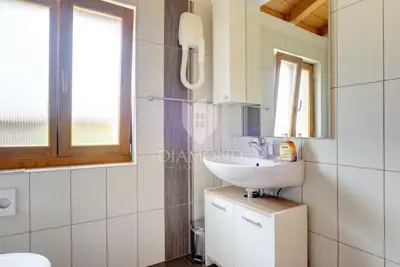 Vila 400 m², Beram - bazen i vrt - 15
