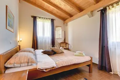 Vila 400 m², Beram - bazen i vrt - 6