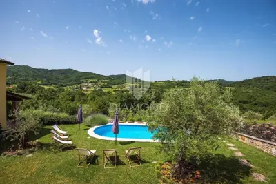 Vila 400 m², Beram - bazen i vrt - 5