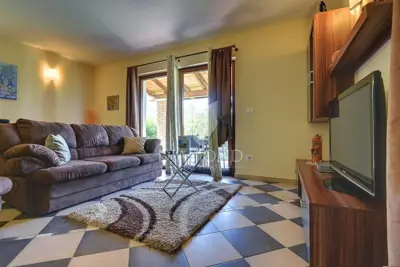 Vila 400 m², Beram - bazen i vrt - 7