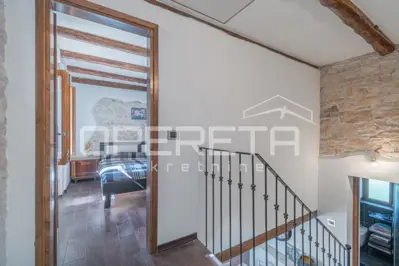 Poreč surroundings - Detached stone house with a large garden near the sea - 10