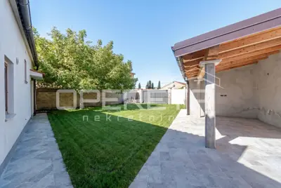 Poreč surroundings - Detached stone house with a large garden near the sea - 21