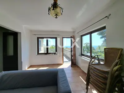 OPATIJA, OPRIĆ - Familienhaus mit drei Wohneinheiten auf einem Grundstück von 1.890 m² - 12