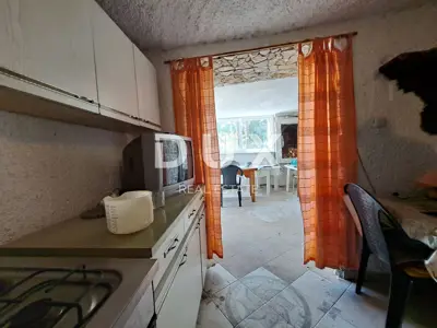 OPATIJA, OPRIĆ - Familienhaus mit drei Wohneinheiten auf einem Grundstück von 1.890 m² - 8