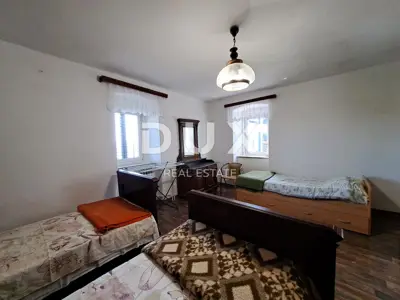 OPATIJA, OPRIĆ - Familienhaus mit drei Wohneinheiten auf einem Grundstück von 1.890 m² - 18