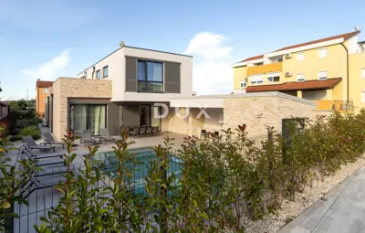 House for sale in Umag, 238 m²