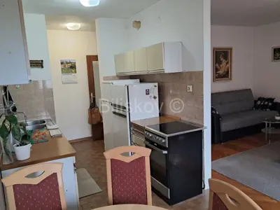 Stan 55 m², Gripe, Split - u zgradi s liftom