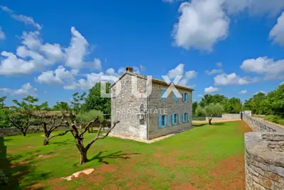 House 120 m², Sveti Lovreč - pool and sun deck - 17