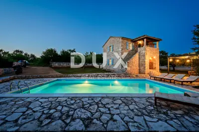 House 120 m², Sveti Lovreč - pool and sun deck - 2