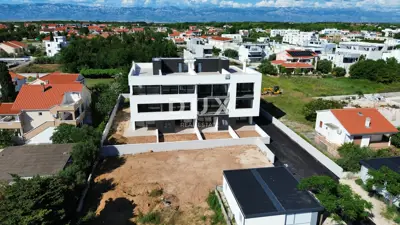 Penthouse 130 m², Privlaka - Dachterrasse und Meerblick - 9