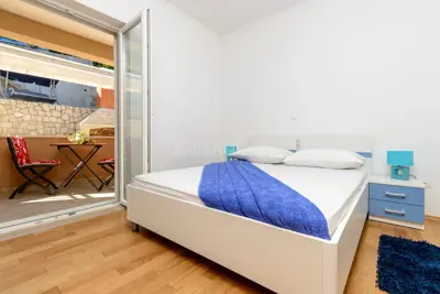 House 484 m², Blace - first row to the sea - 17