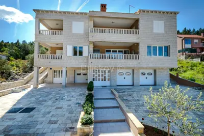 House 484 m², Blace - first row to the sea - 5