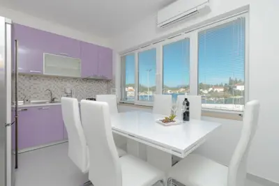 House 484 m², Blace - first row to the sea - 13