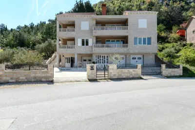 House 484 m², Blace - first row to the sea - 3