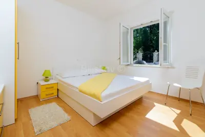 House 484 m², Blace - first row to the sea - 22