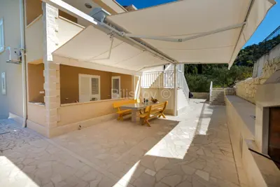 House 484 m², Blace - first row to the sea - 7