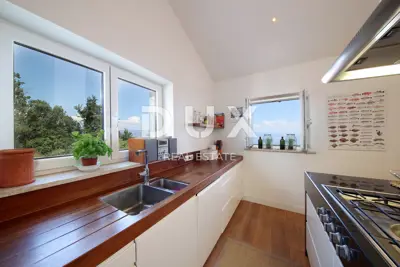 Penthouse 123 m², Lovran - pool and panoramic view - 12