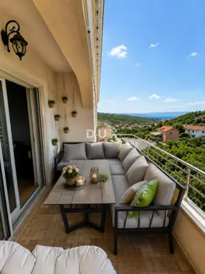 Apartment 105 m², Marinići - panoramic views and 2 covered parking spaces - 2