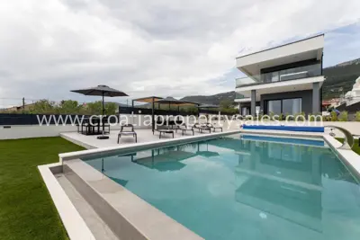 Kuća, Kaštela, 330 m² - 2
