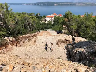 Building plot Novigrad - 3 villas, 100 m from the sea - 11