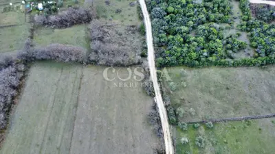 Building plot 863 m², Briševo - quiet location - 2