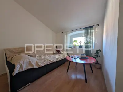 Wohnung 30 m², Pula - Arsenal, nahe dem Zentrum und den Stränden