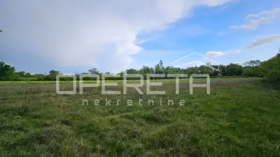Poljoprivredno zemljište 4.000 m², Poličnik - blizu magistrale
