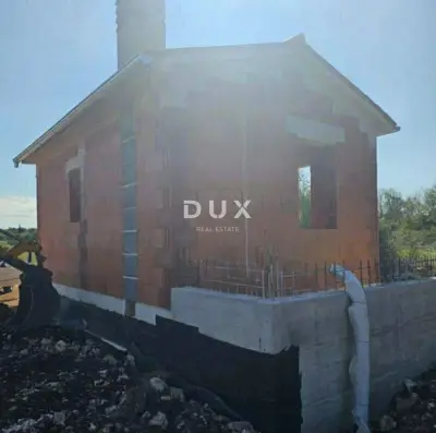 House 47 m², Rovinj - shell construction on a quiet plot - 3