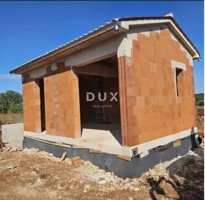 House 47 m², Rovinj - shell construction on a quiet plot - 2