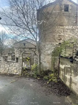 Kamena kuća 58 m², Labin - građevinsko zemljište