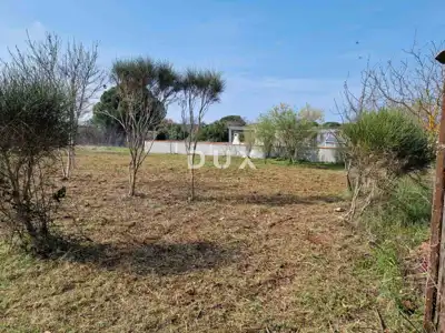 Building land, Valbandon - 500 m from the sea, T2 zone - 10