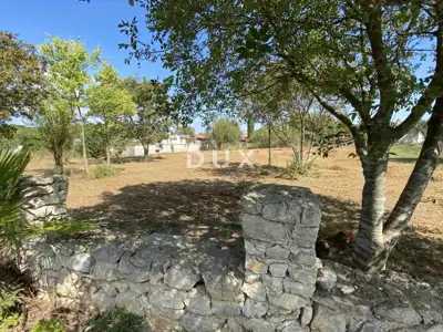 Building land, Valbandon - 500 m from the sea, T2 zone - 2