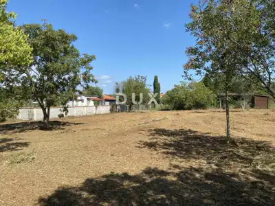 Building land, Valbandon - 500 m from the sea, T2 zone - 7