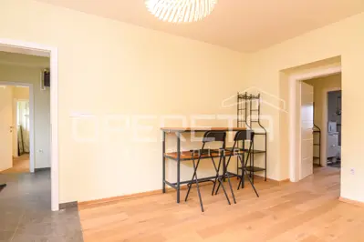 Gewerberaum 59 m², Maksimir, zwei Zonen und 2 Parkplätze - 8
